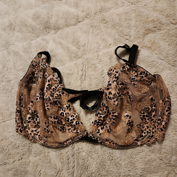 Victoria's Secret Underwire Unlined Low Cut Demi Bra  - Picture 2 of 5